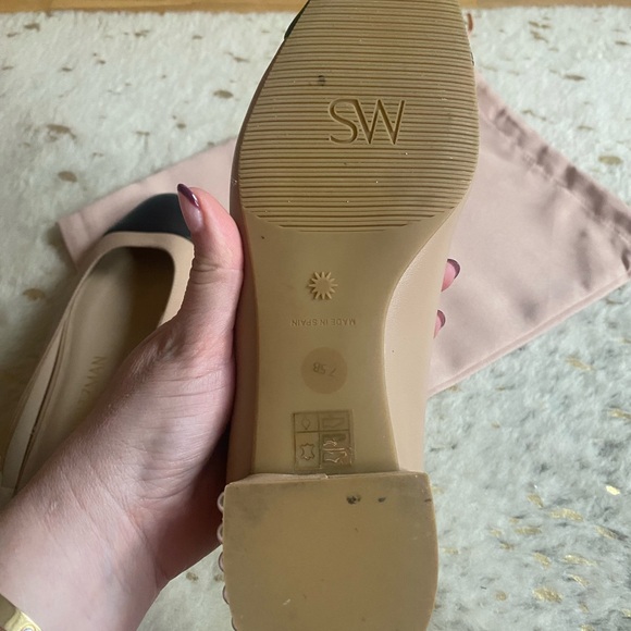 Stuart Weitzman Pearl-Embellished Two Tone Leather Flats - Picture 9 of 10